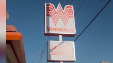 whataburger lunch hours